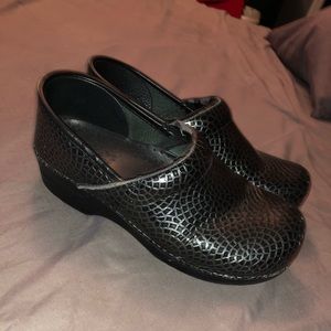 Danskos size 40